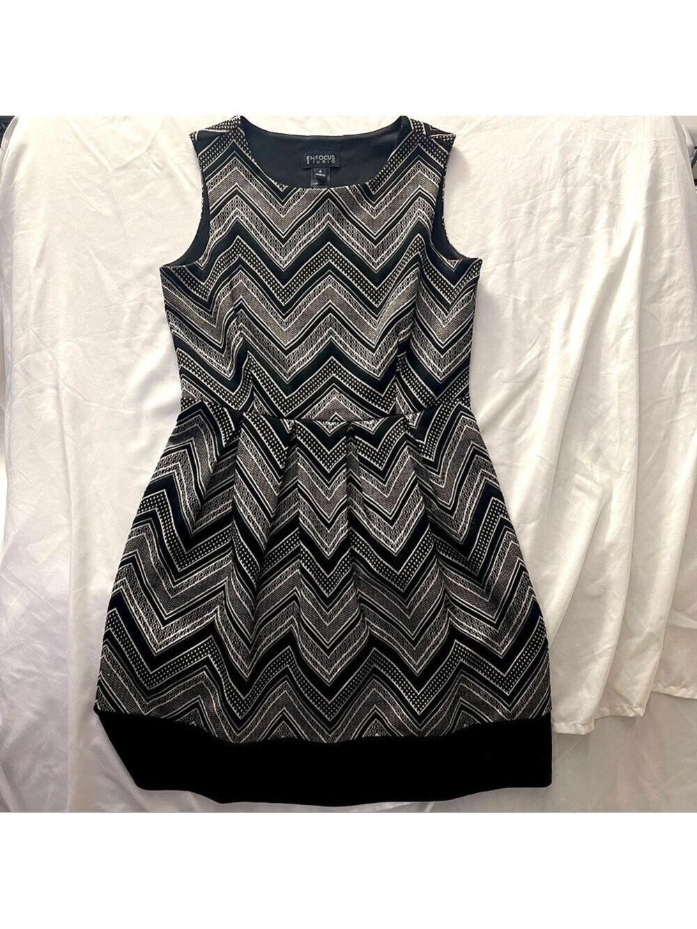 Enfocus Studio Chevron Geometric Fit & Flare Dress Black & White 4